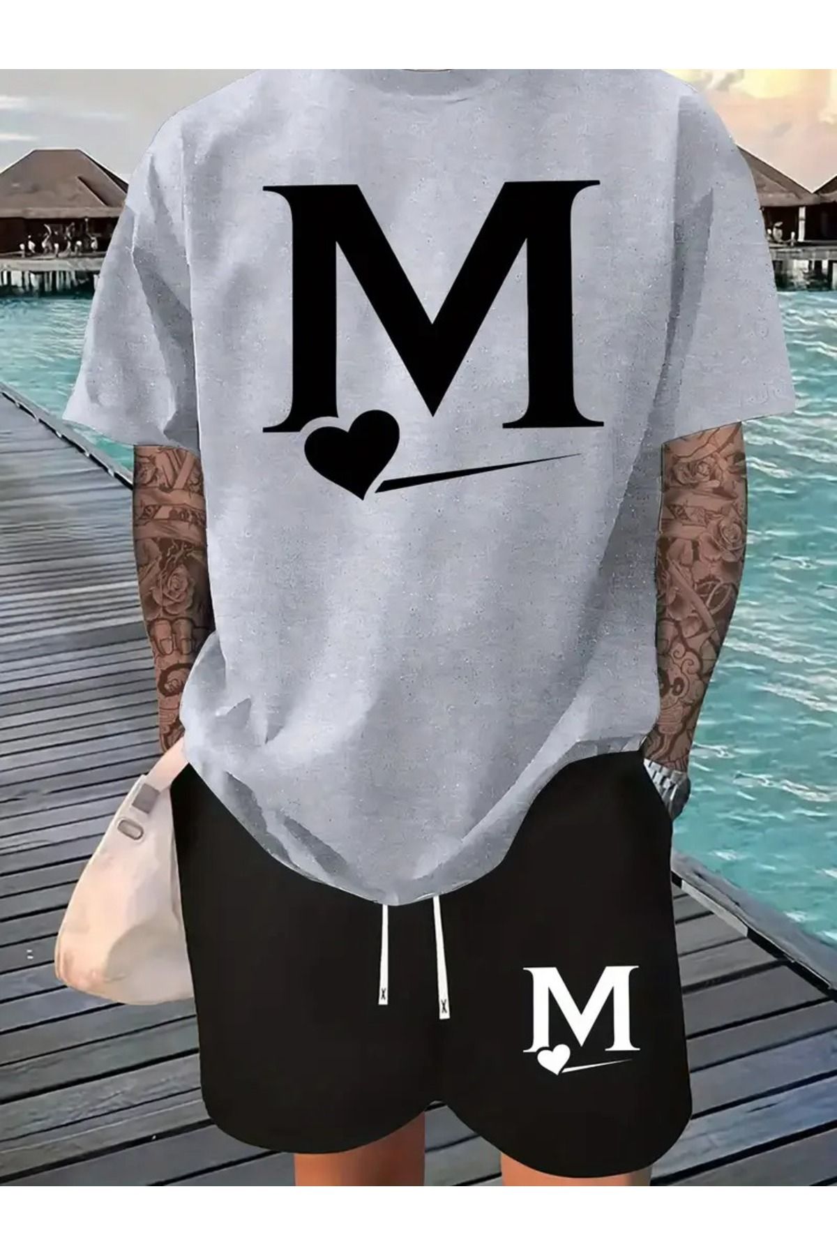 LAND MODA Letter M Heart Logo Print Erkek Kısa Kollu T-Shirt ve Bel Şort 2 Adet Set Rahat Spor Düzenli Üst ve
