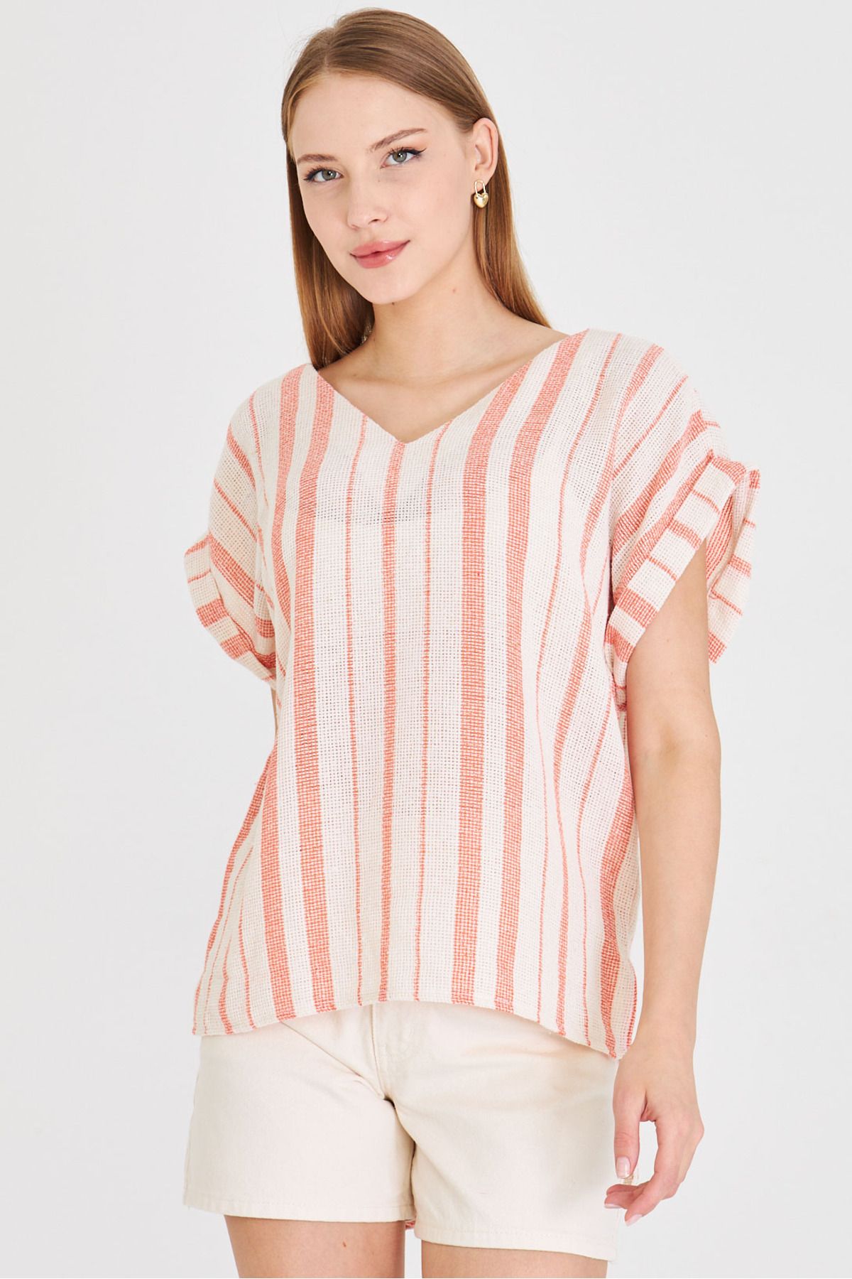 armonika Kadın Oranj V Yaka Yanları Yırtmaçlı Arkası Uzun Duble Kol Detaylı Oversize Bluz ARM-25Y001056