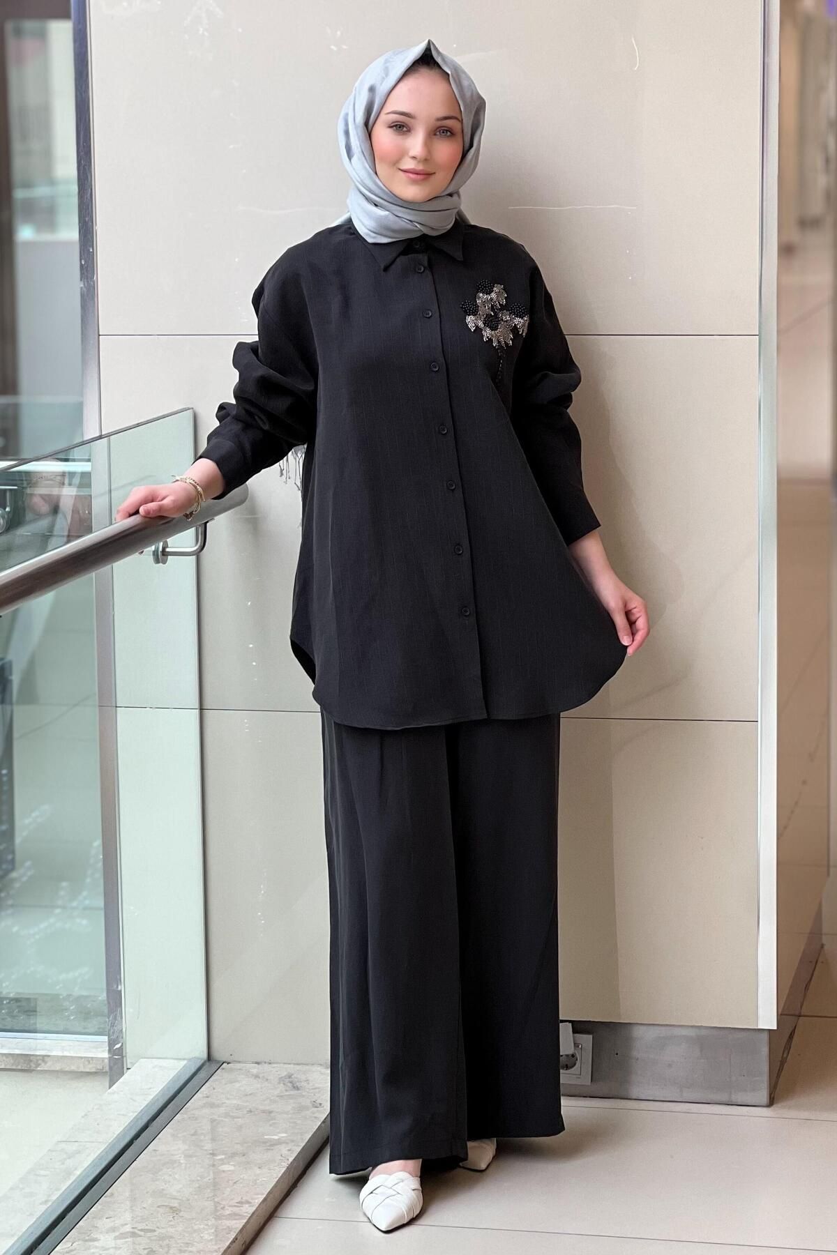 Nurcan Çetin Gömleği Çizgili Ve İşlemeli Pantolonlu Takım
