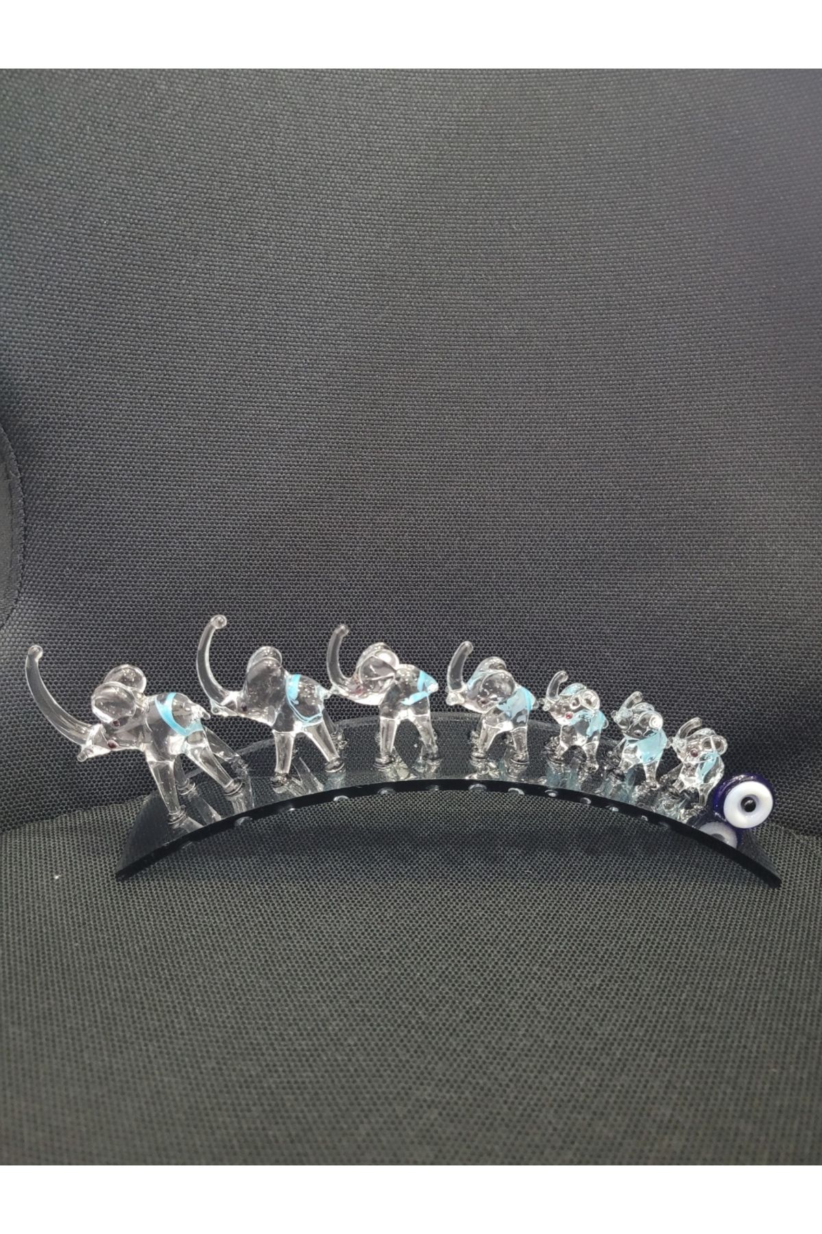 esdekor Eğik Füme Plakada Mavi Filler Kristal Murano Cam Nazarlık Nazar Boncuklu 22cm 1 Adet