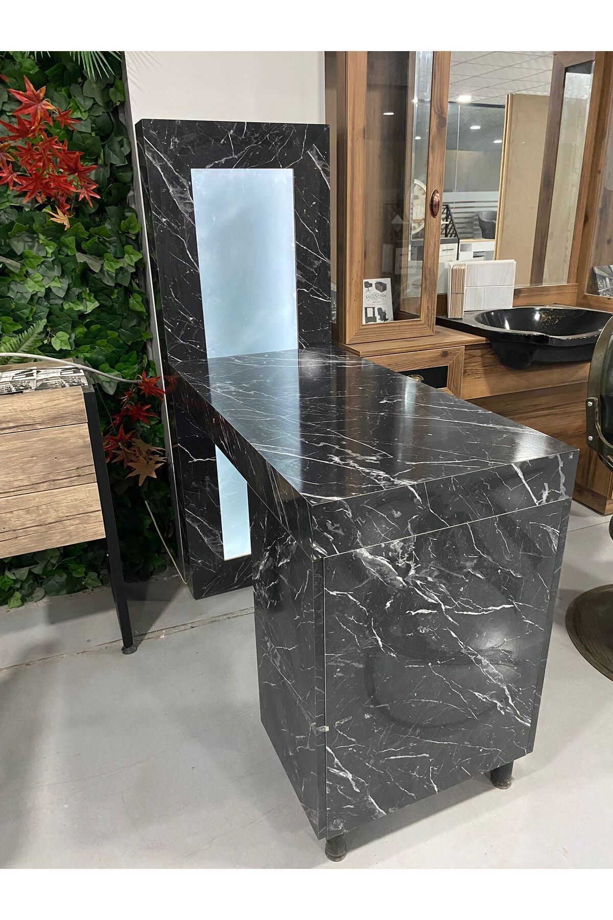 SD design tırnak masası