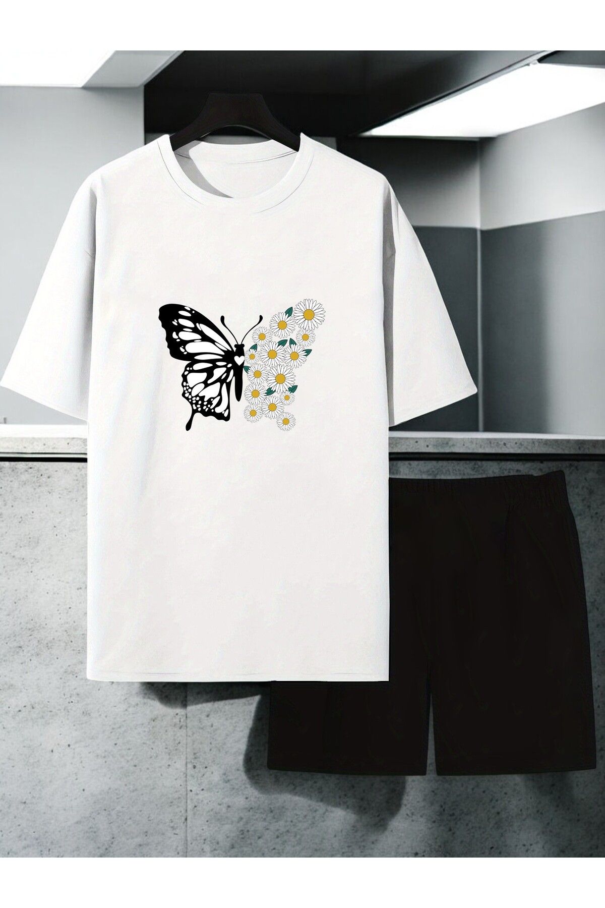 uyguntarz Unisex Papatya Kelebek Tasarım Basklı Tshirt Şort Takımı