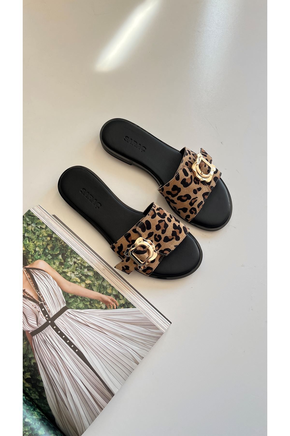 Saracshoes Gerçek Deri Tokalı Kadın Terlik Leon