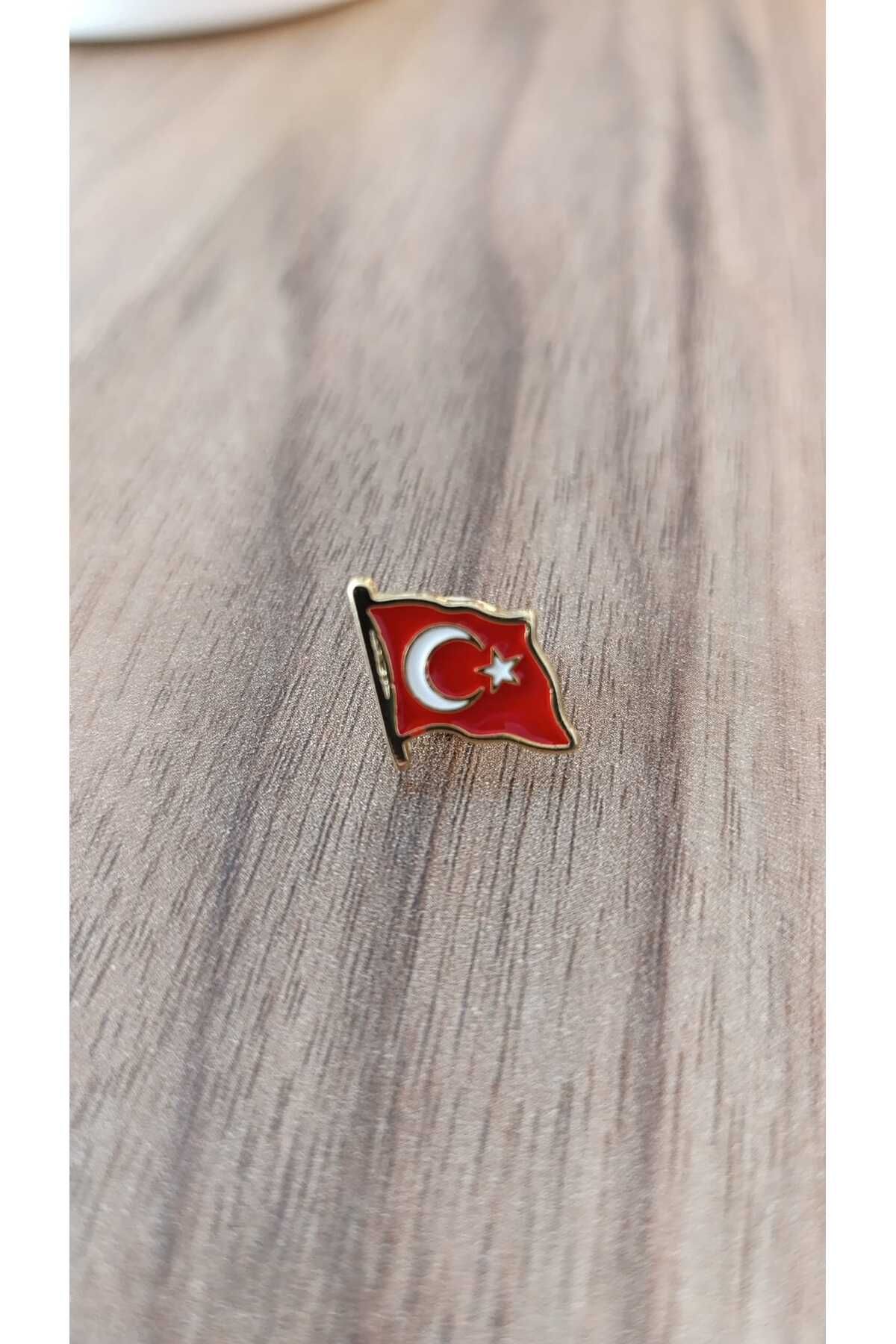zeynhediyelik Türk bayrağı rozeti, broş
