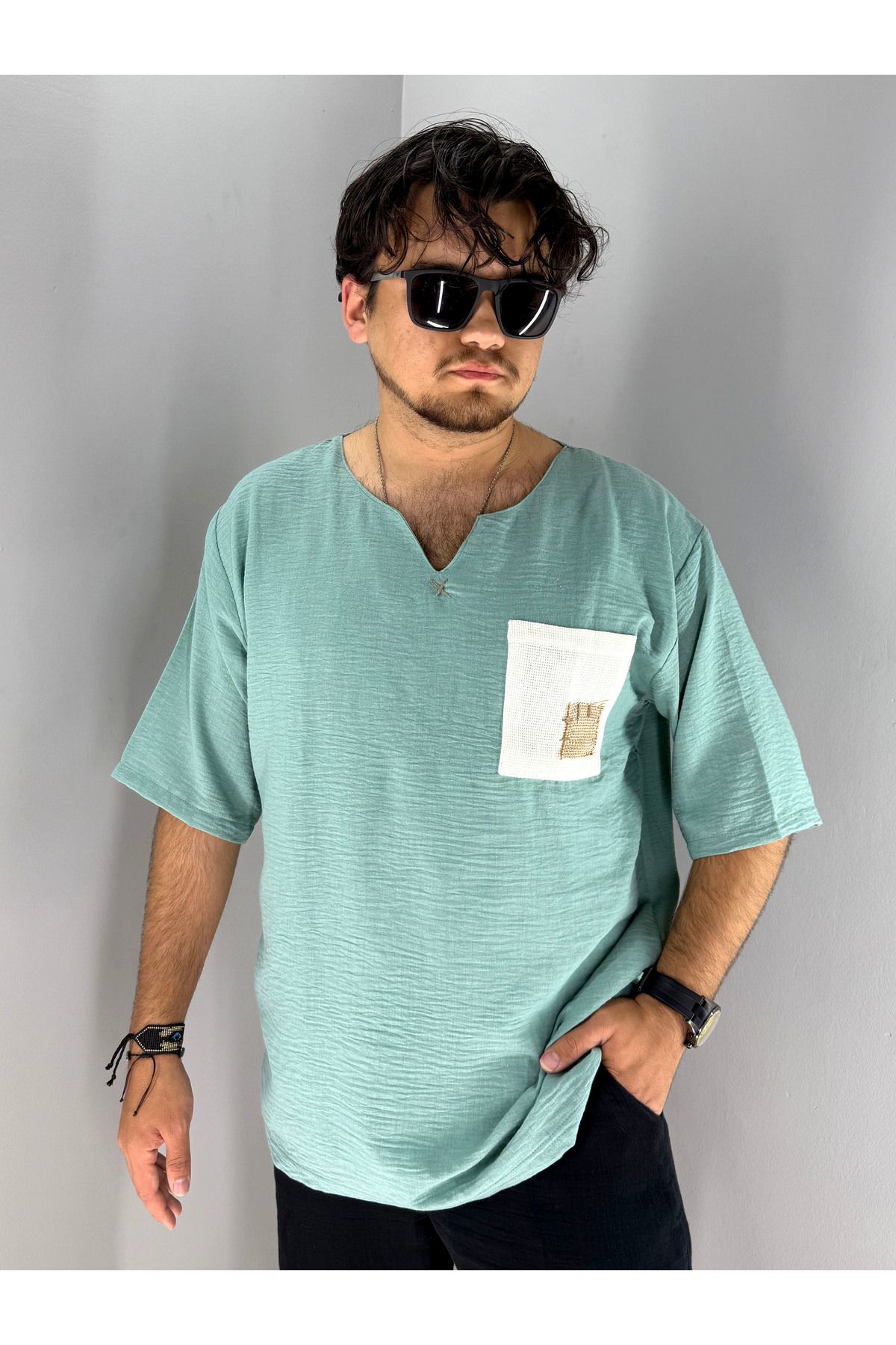 MARESHAL Muslin Armut Yaka ve Cep Etnik Desen T-shirt (Lacivert)
