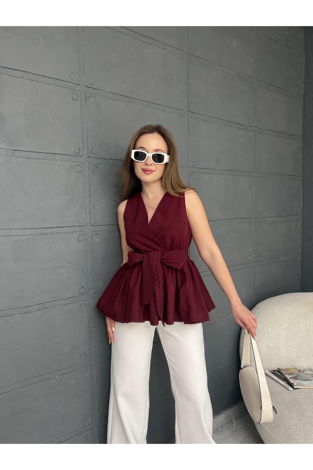 LOOKMEG Kadın V Yaka Kuşaklı Fırfırlı Trend Bluz