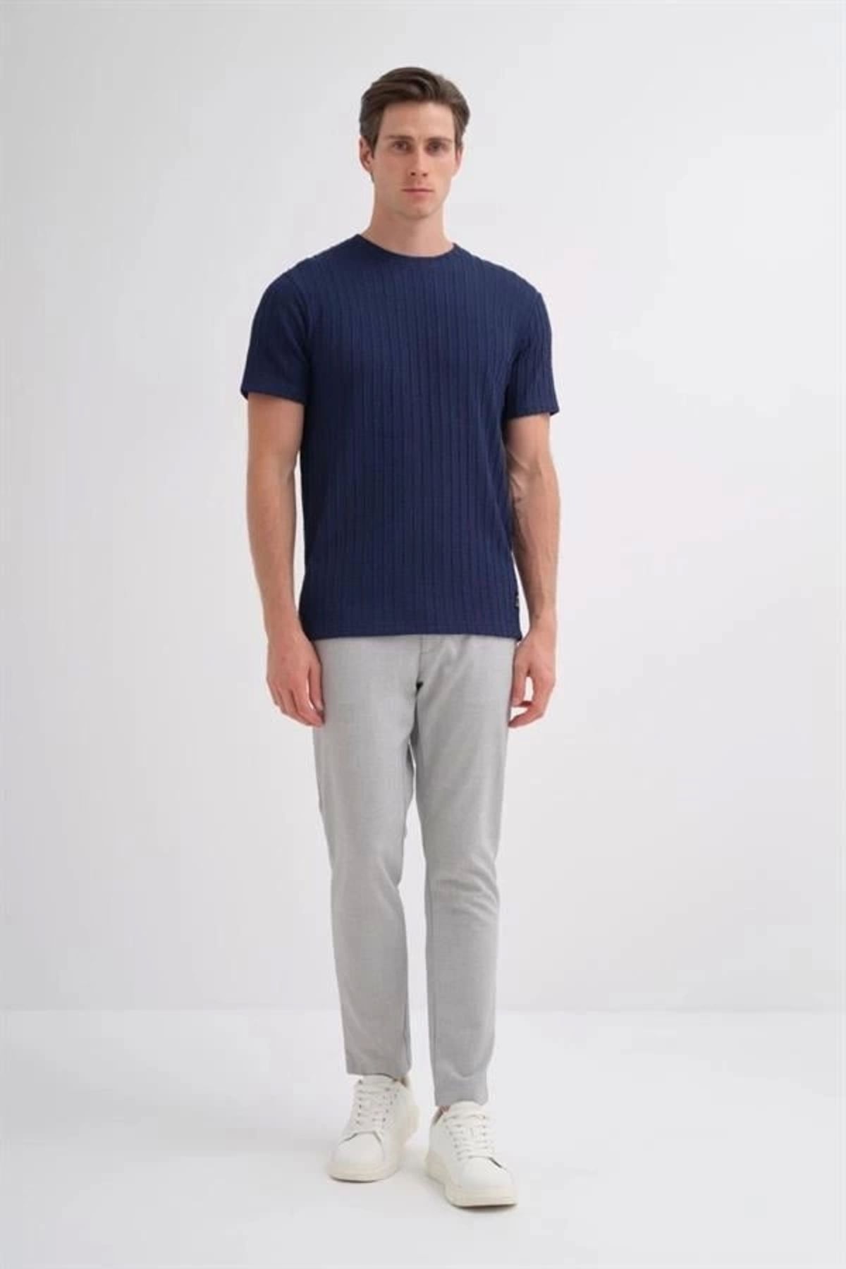 Lale Moda 4051 Bisiklet Yaka Desenli Erkek T-Shirt LACİVERT