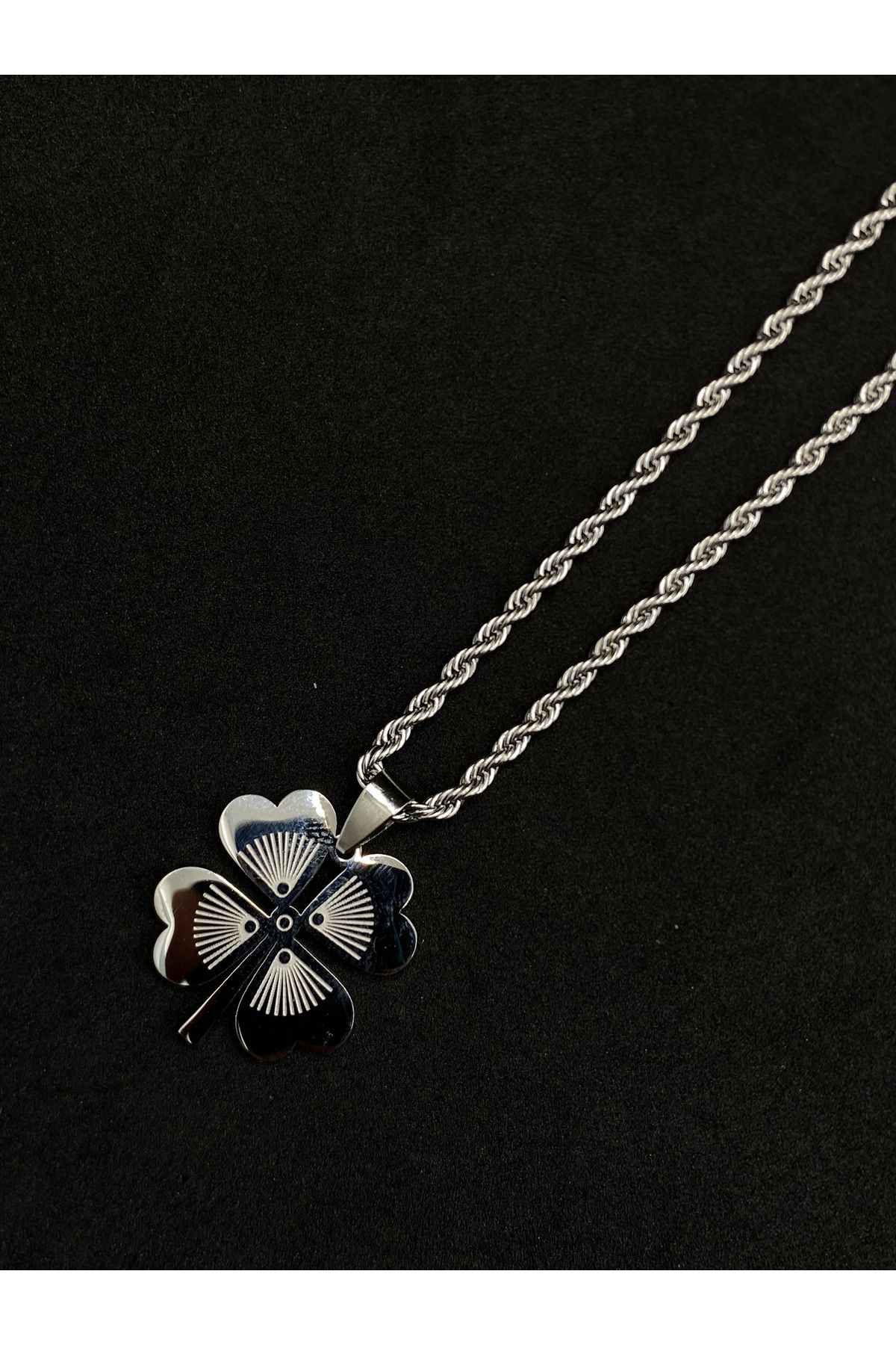 Jiji Jewelery Yonca Model Burgu Zincir Gümüş Renk Paslanmaz Çelik Kolye