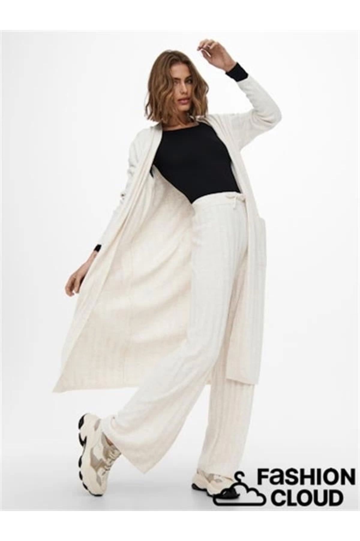 Lale Moda 15236371 Uzun Kışın Rahatlığı
