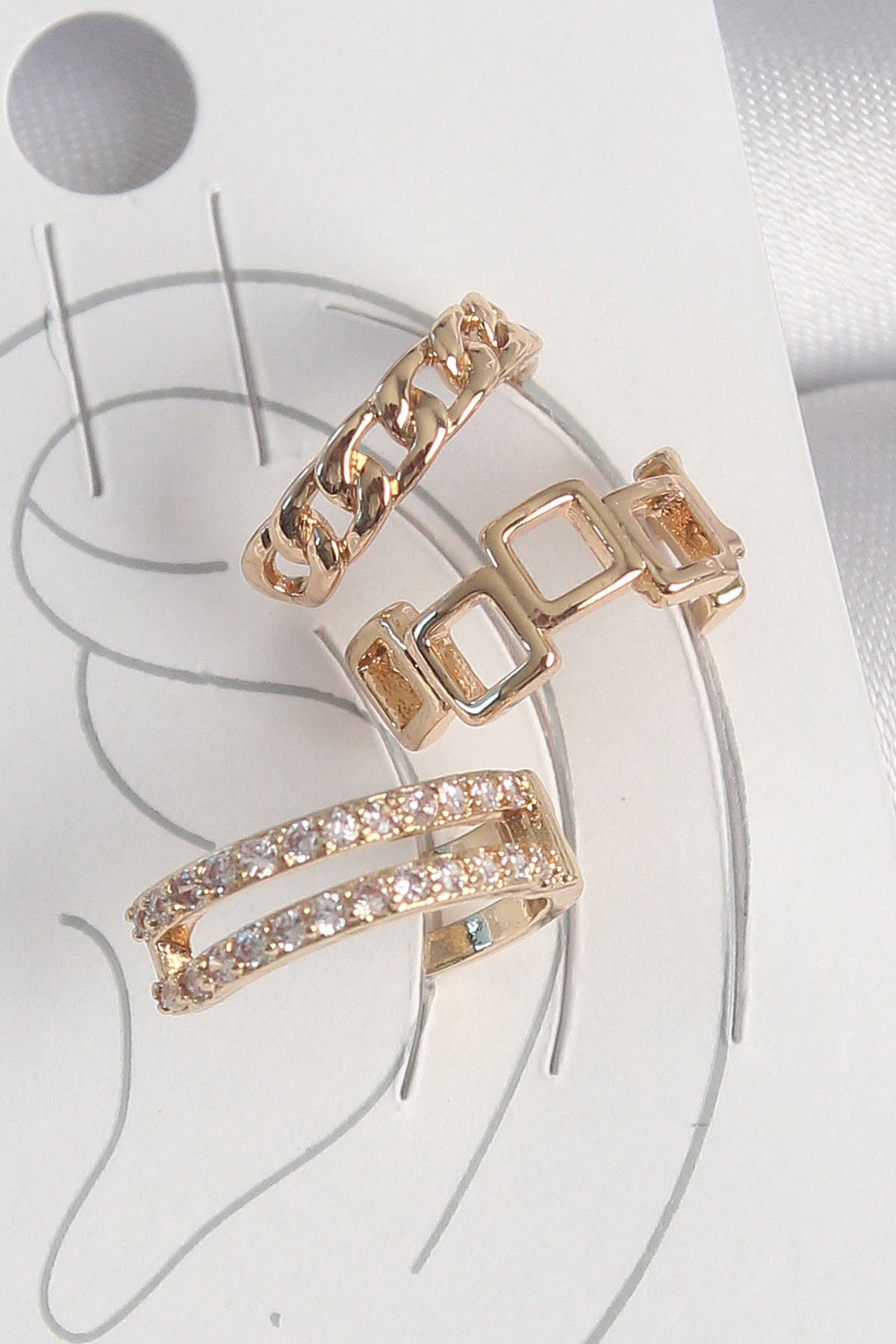 lumossia Pirinç Gold Renk Zirkon Taşlı Kare Zincir Model Kadın Kıkırdak Küpe