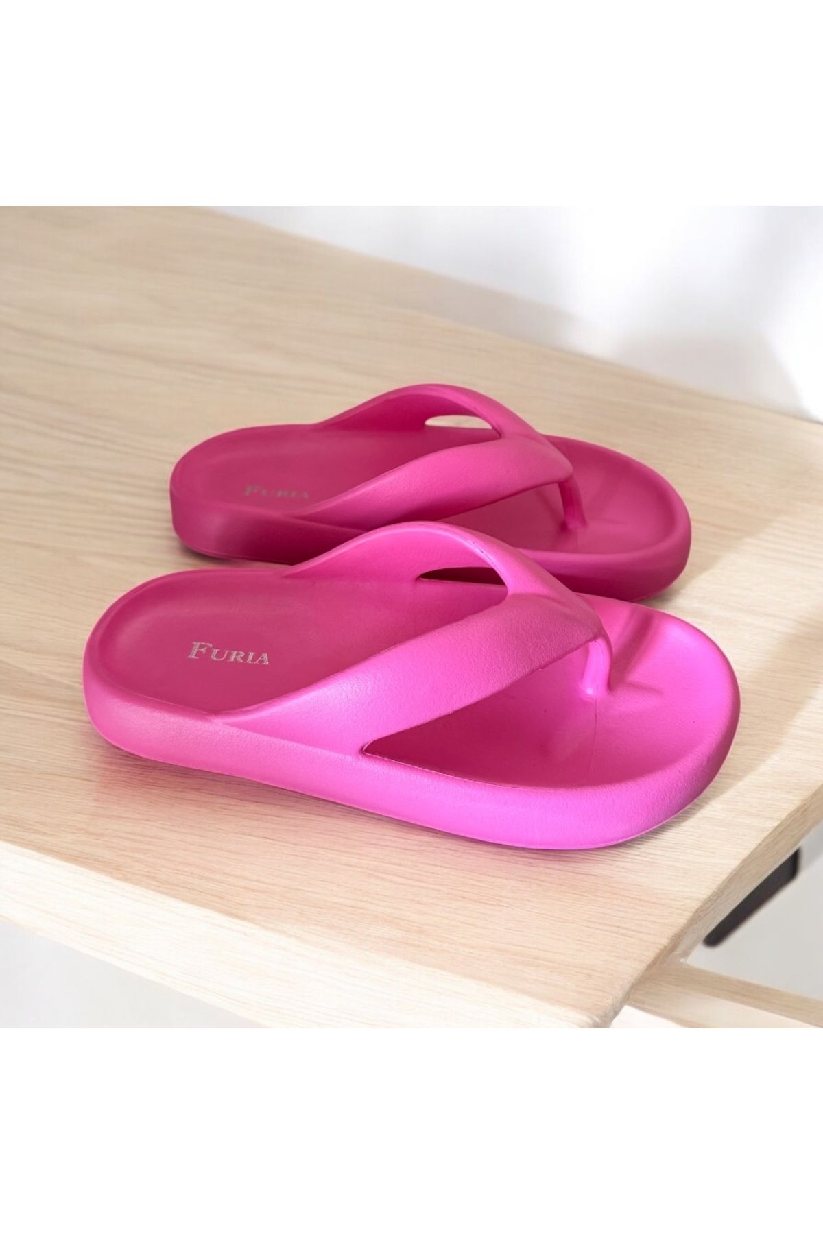 FURIA SHOES EVA KADIN PARMAK ARASI TERLİK