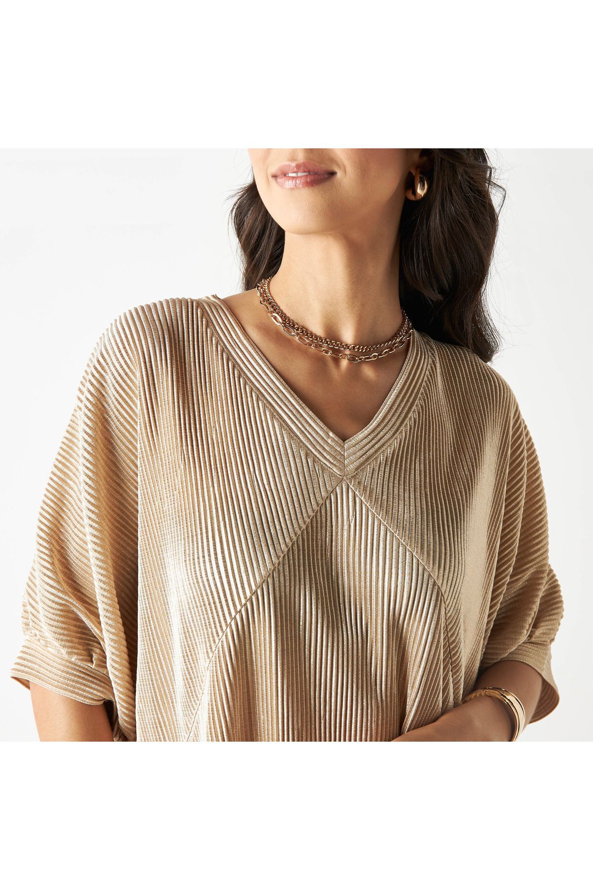 FAV-Textured Lurex Top with V-neck and Extended Sleeves 4