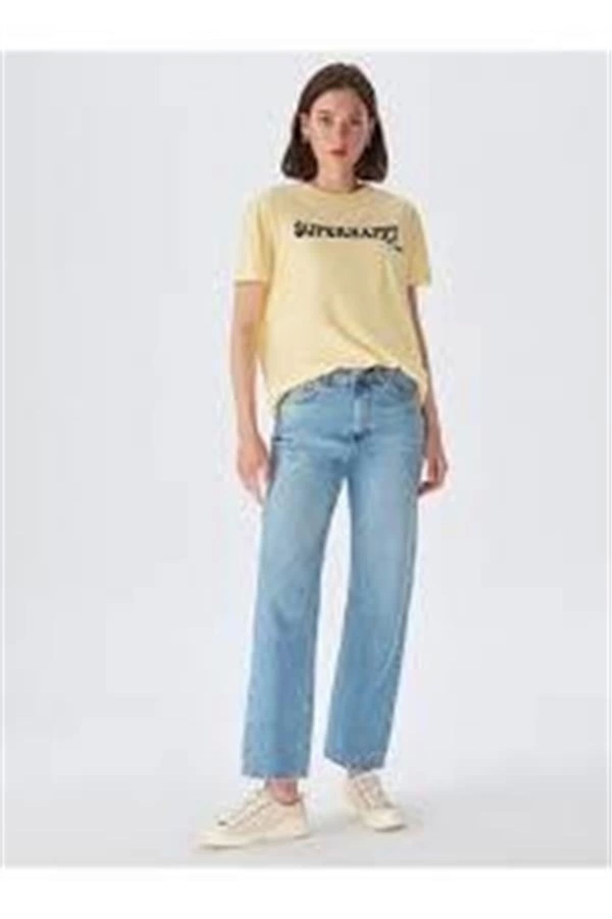 Lale Moda Super Happy Bisiklet Yaka T- Shirt Beyaz