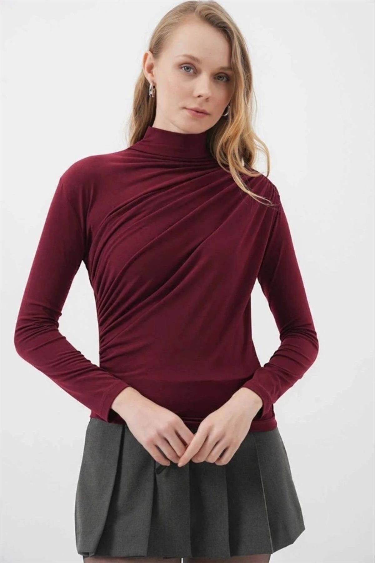 Lale Moda Dik yaka sandy bluz