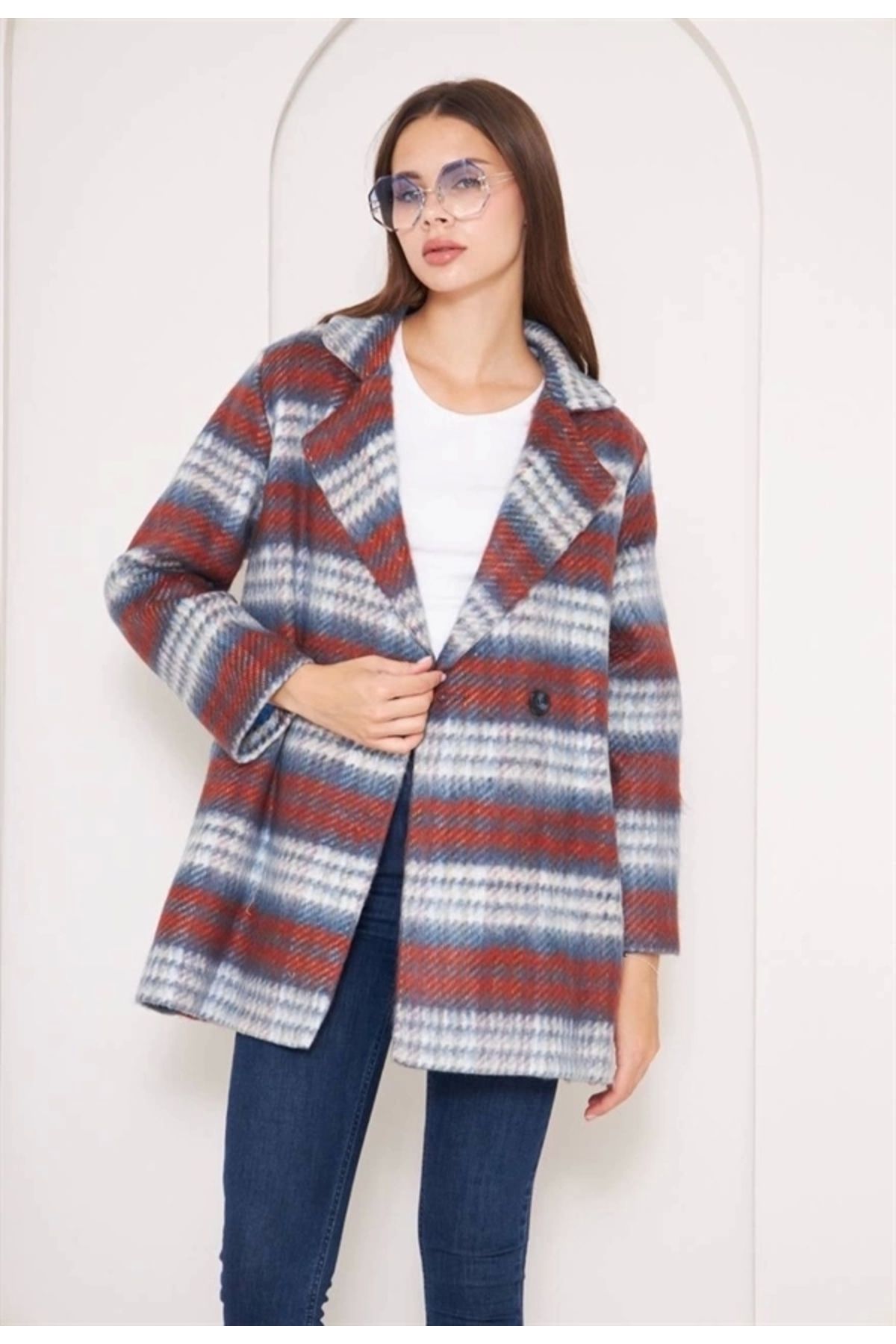 Lale Moda Ekose Kısa Kaban