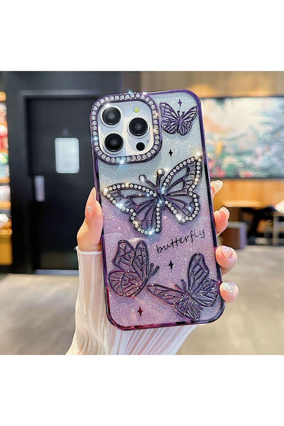 LioTech İphone 16 Pro Max Taşlı Kelbek Desenli Darbe Emici Özelliğe Sahip Kılıf