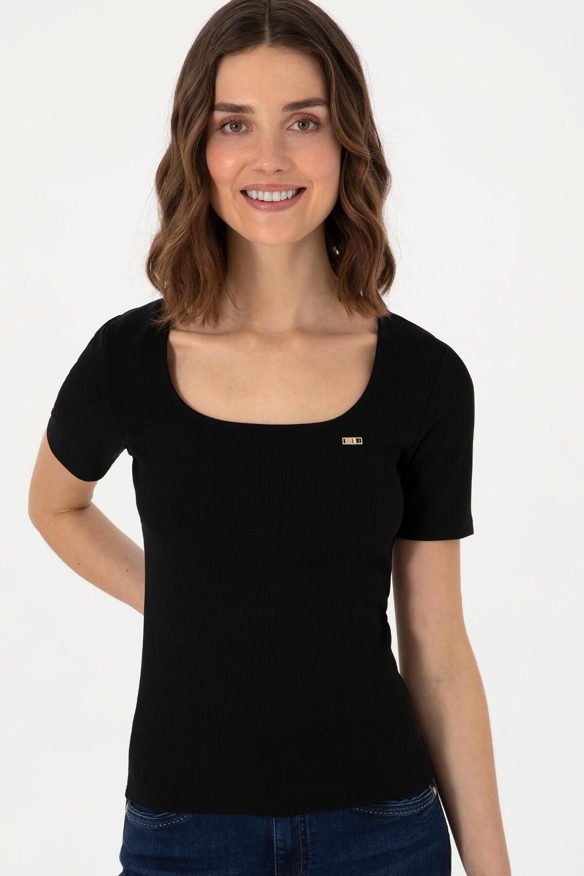 U.S. Polo Assn. Kadın Siyah Kare Yaka T-Shirt
