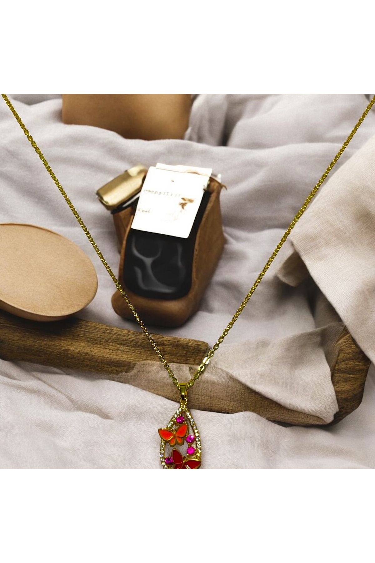 SNGW Kelebek modeli çelik kolye