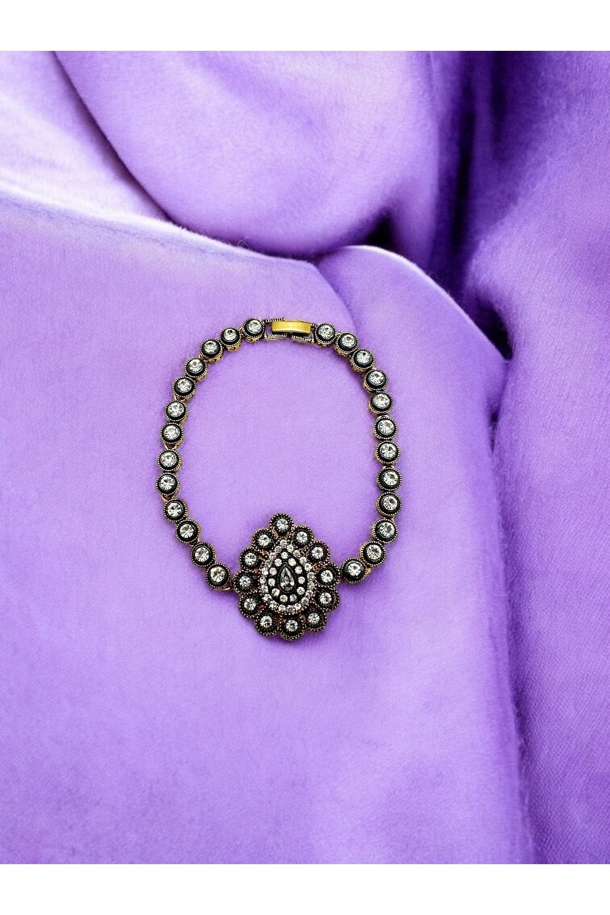 FUYA JEWELLERY Zirkon Taşlı Elmas Montür Su Damlası Bileklik
