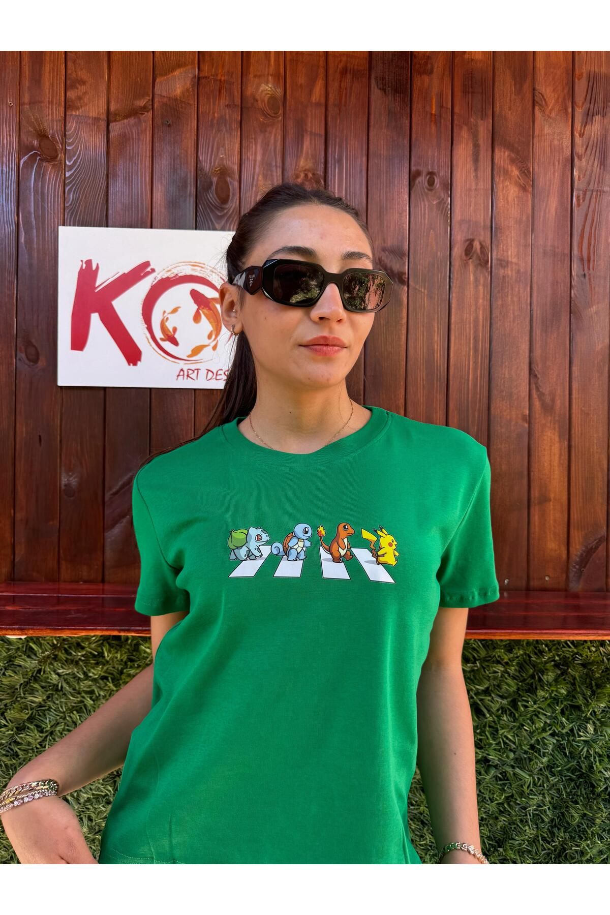 Butik pokemon Line / Kadın siyah Renk T-Shirt