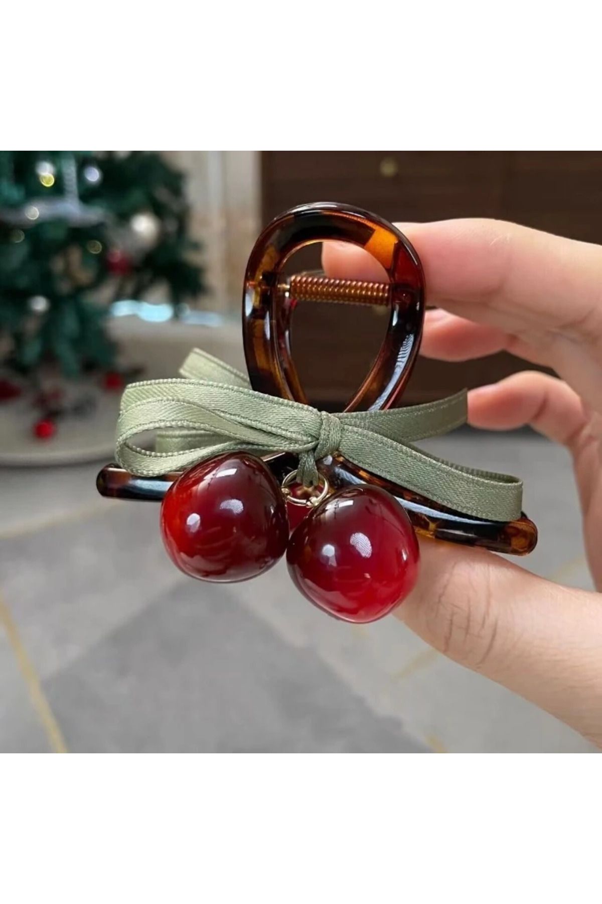 ZUMRANKA 🍒 Kiraz Detaylı Şık Toka – Tatlı Dokunuşun Tam Zamanı!