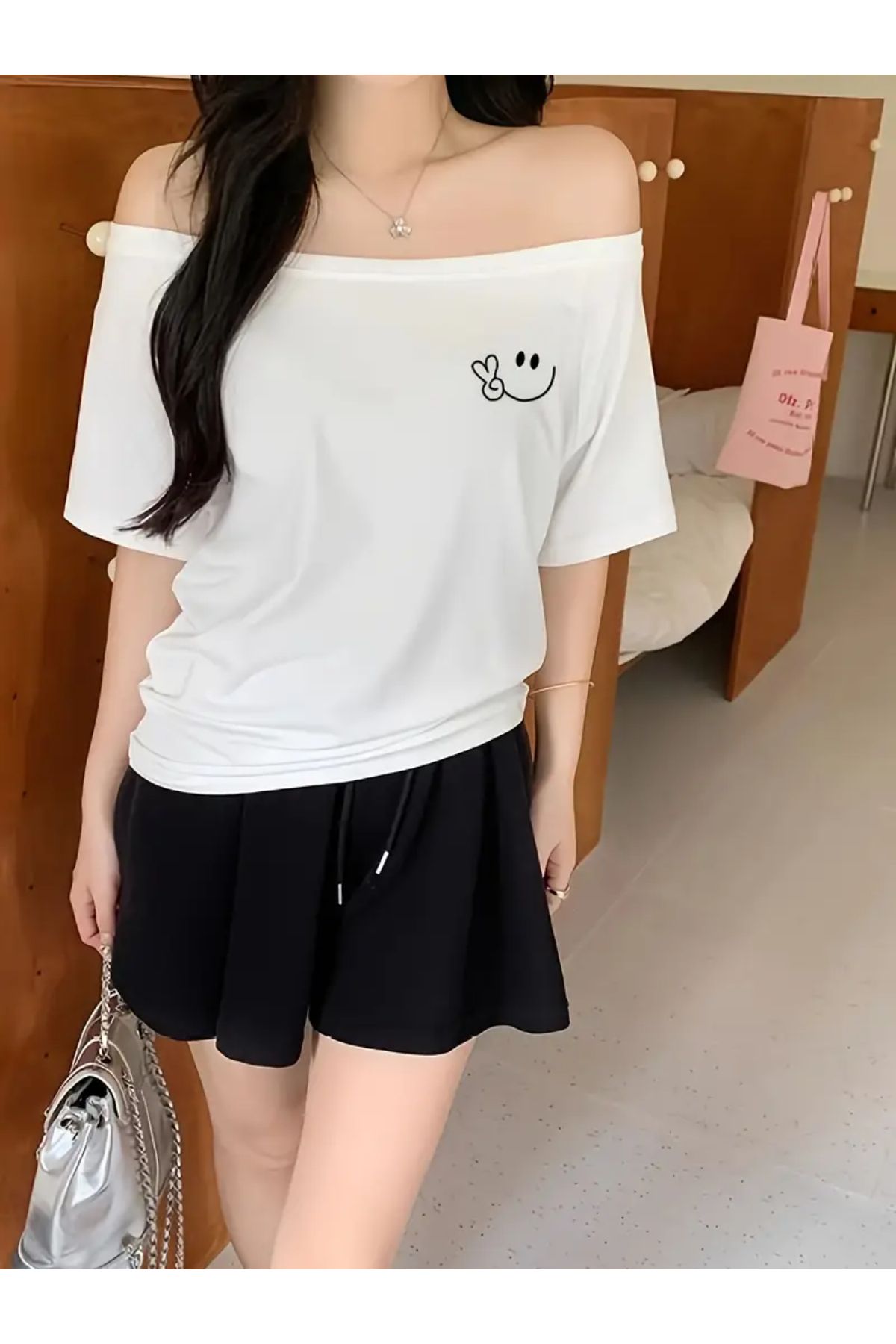 Koklonmoda Kadın Düşük Omuz Kayık Yaka Baskılı T-Shirt