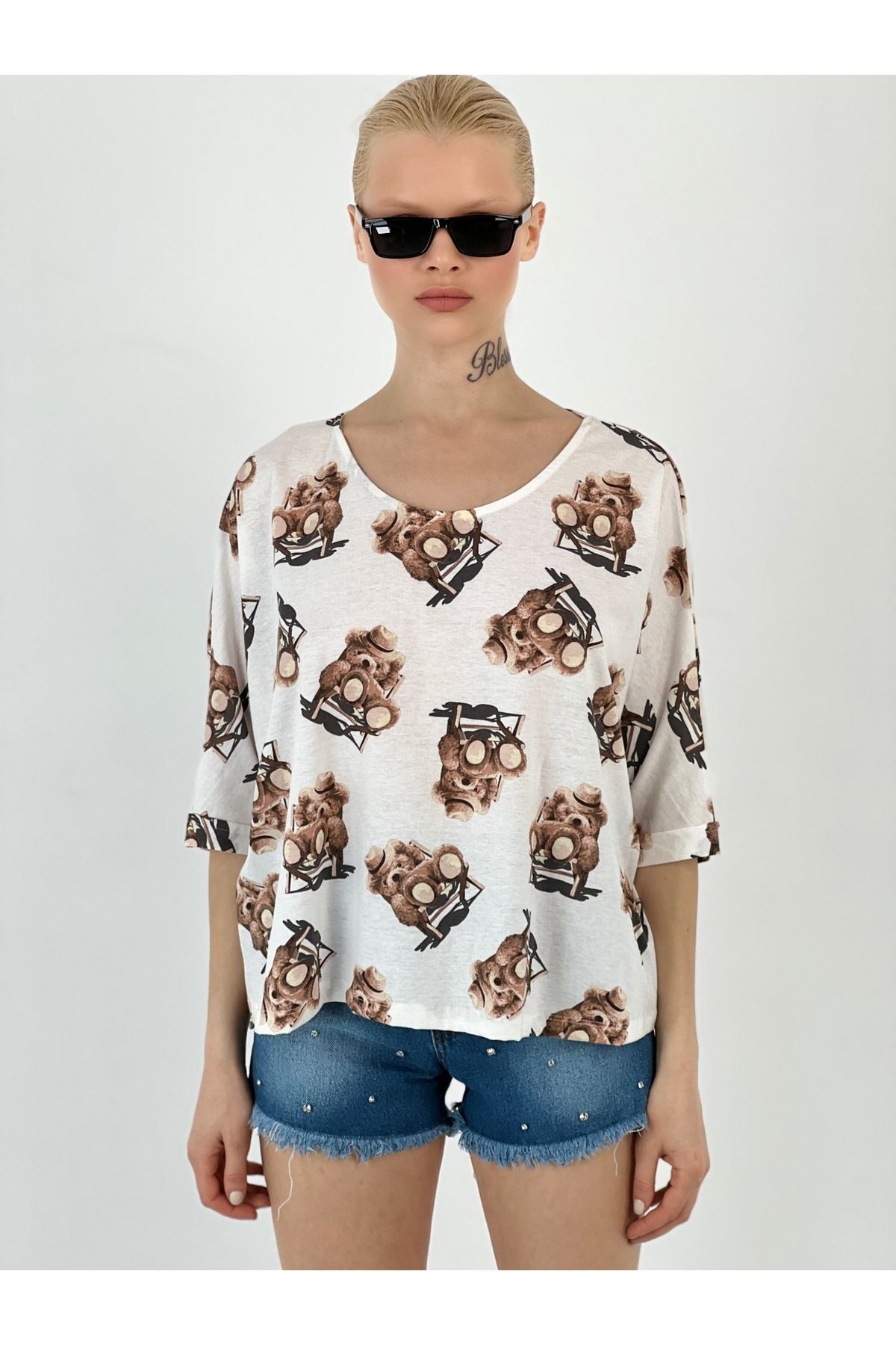 So Sweet Kadın Ayıcık Desenli Ekru Oversize Tişört