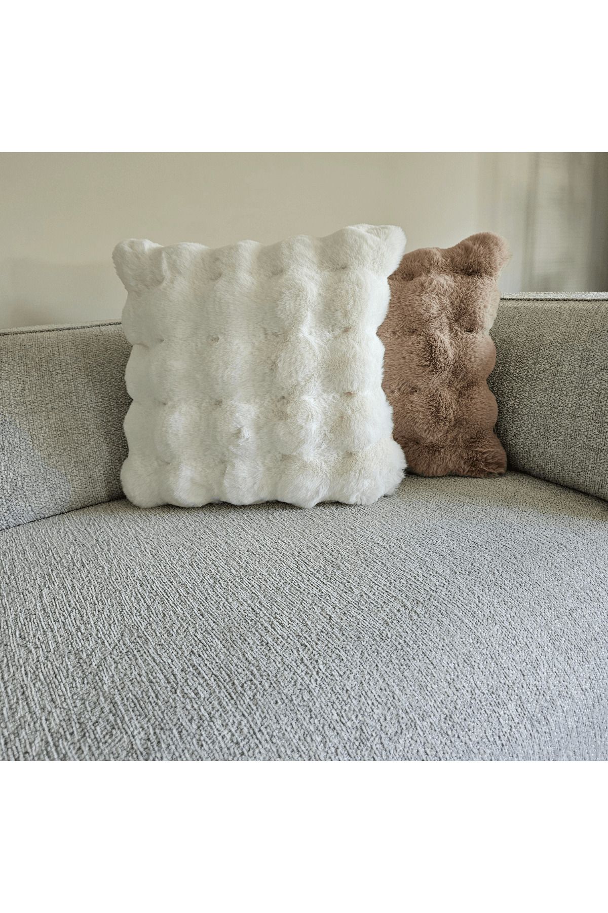 Comfy Sloth Camel Peluş Kırlent Kılıfı - BOBBLE