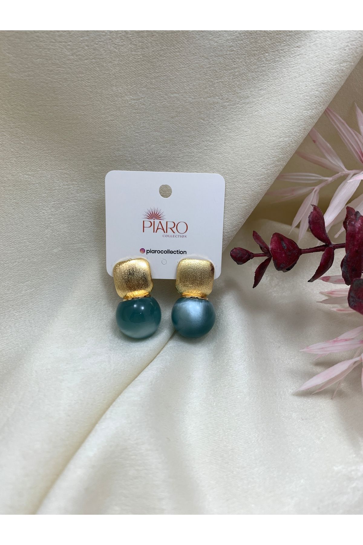Piaro Collection Yeşil Vidalı Çelik Top Küpe 14k