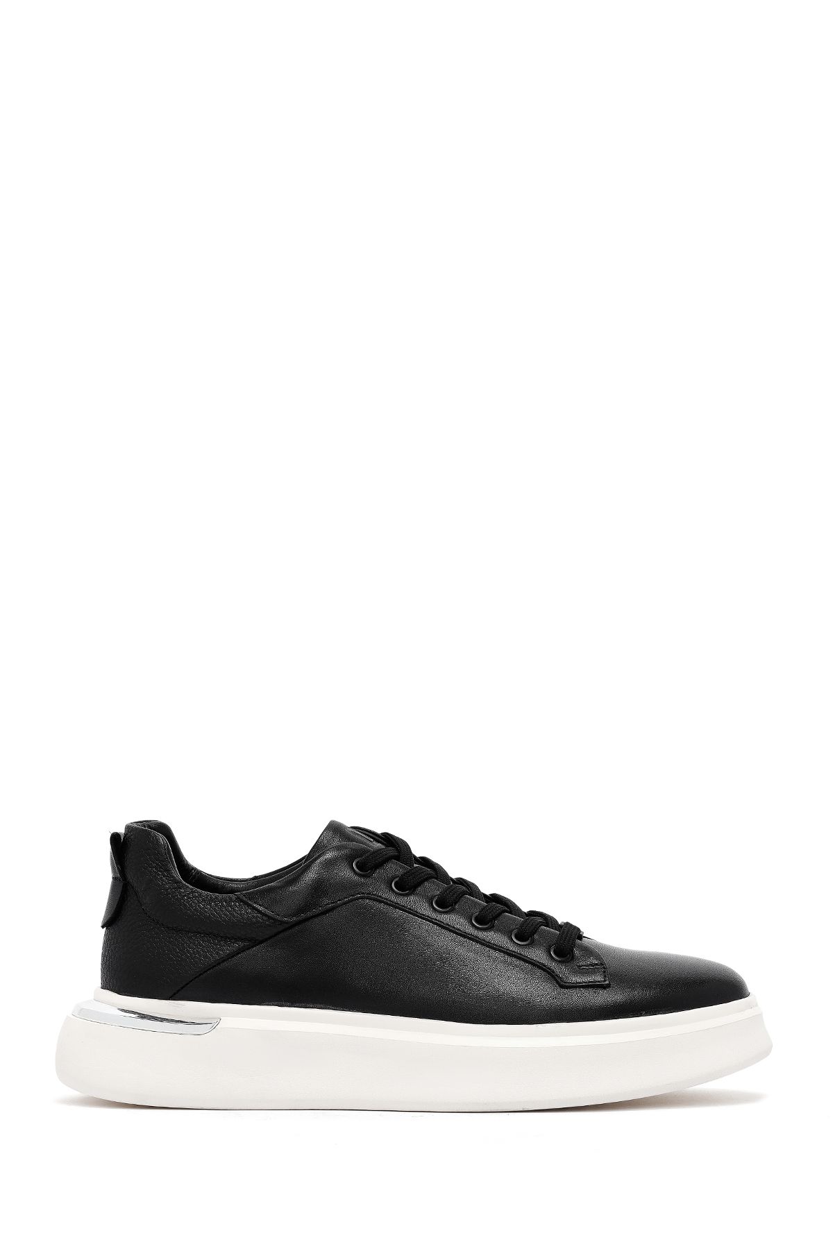 Derimod Erkek Siyah Bağcıklı Kalın Tabanlı Deri Sneaker 25SFD676818