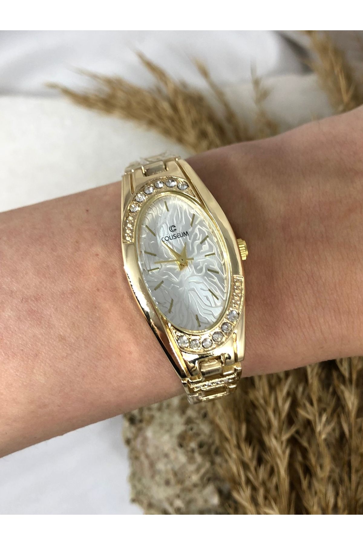 TD TRENDDURAGI Vintage Minik Taş Detaylı İçi Beyaz Gold Kadın Kol Saati