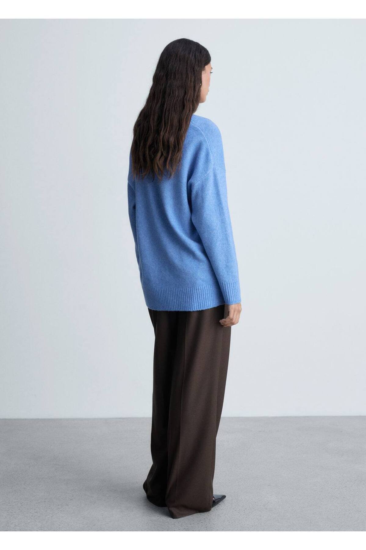 MANGO Woman-Pointed collar oversize sweater 4