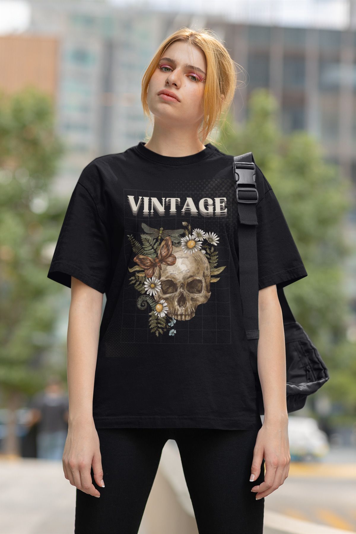 Lyonis Kadın Oversize Vintage Kuru Kafa Baskılı Bisiklet Yaka Penye T-Shirt