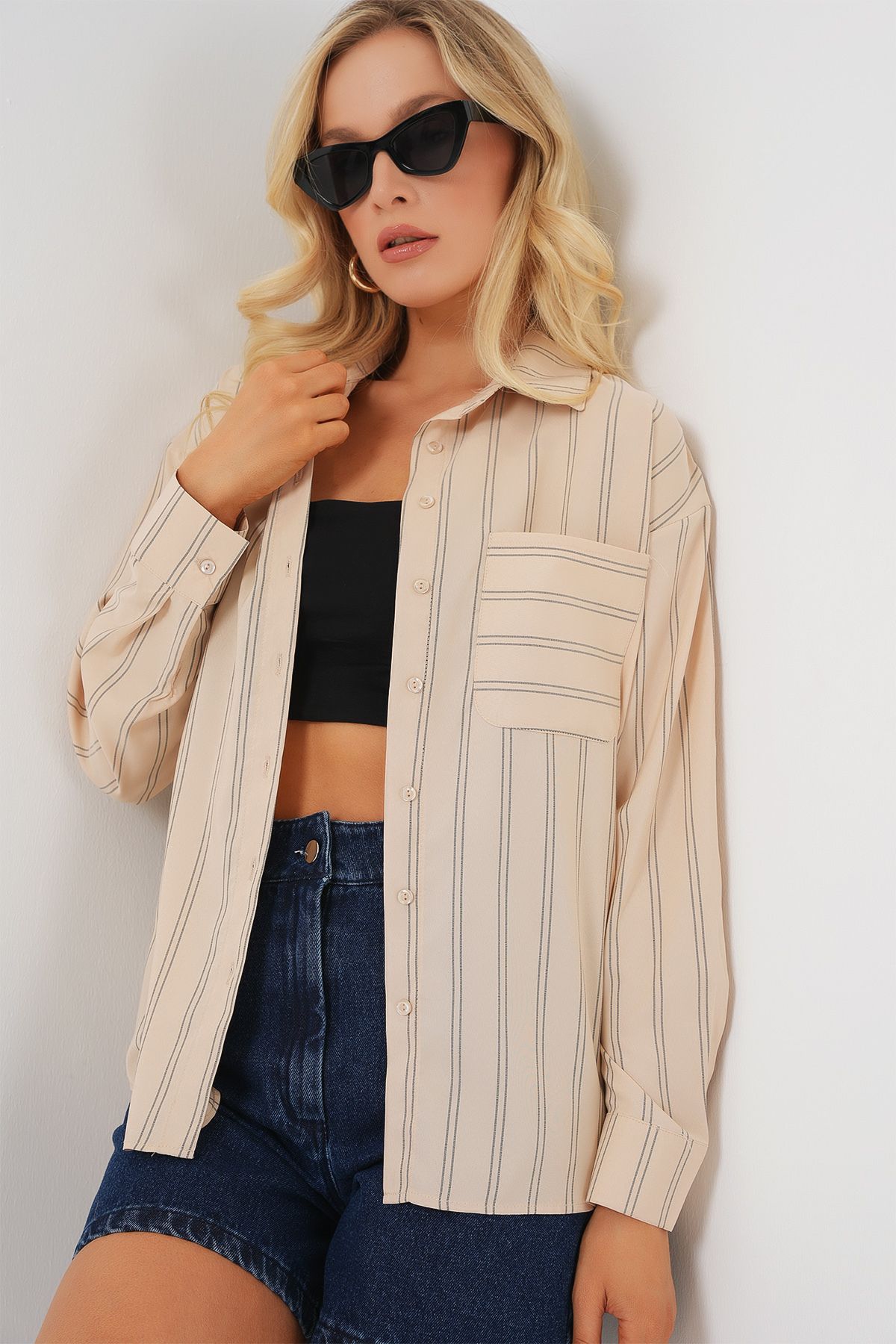 Bigdart-20143 Oversize Shirt with Pockets - Cream 4