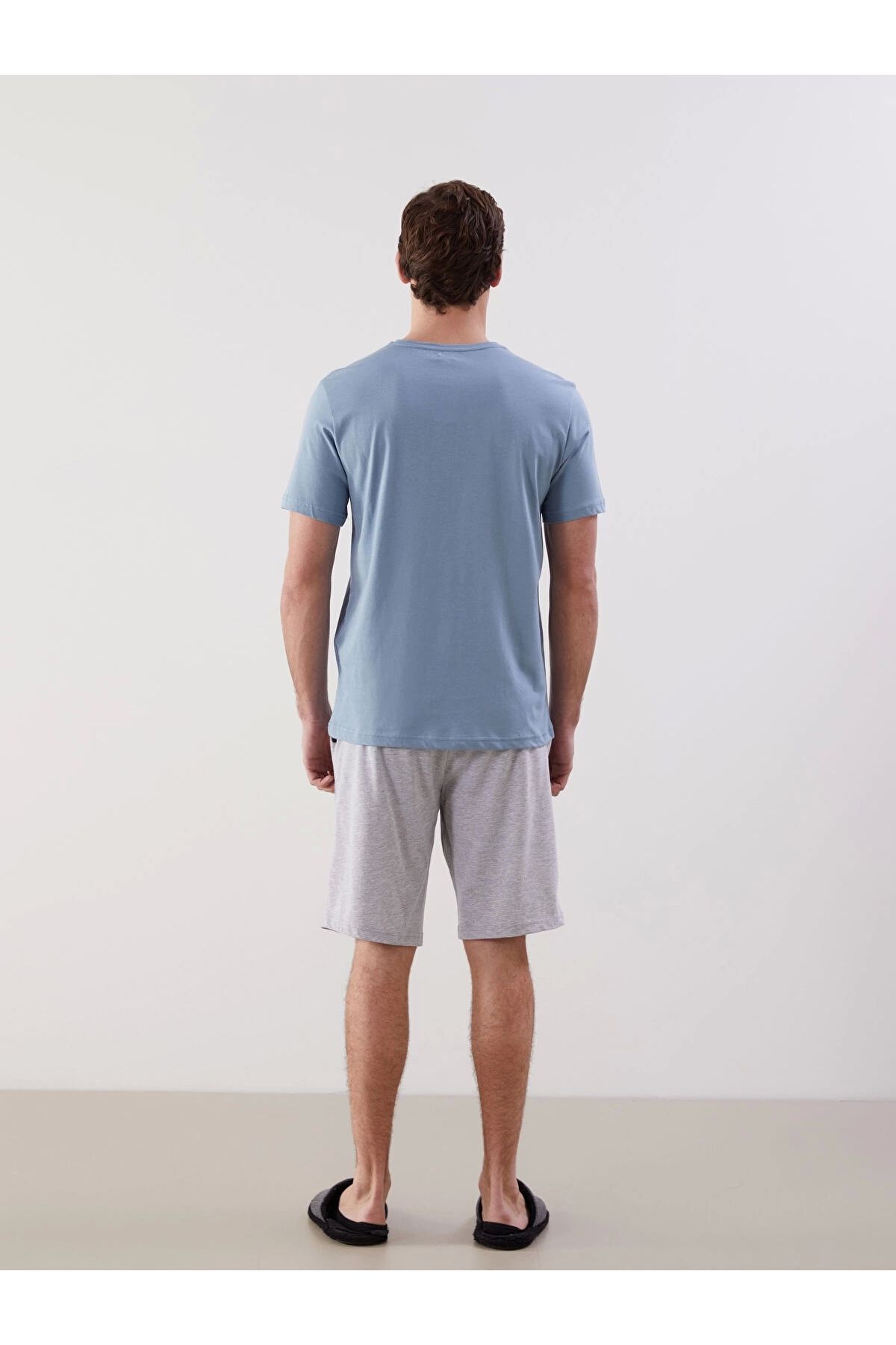 LC Waikiki-Σετ πιτζάμες μπλε Standard Fit με ανδρικό σορτς 4
