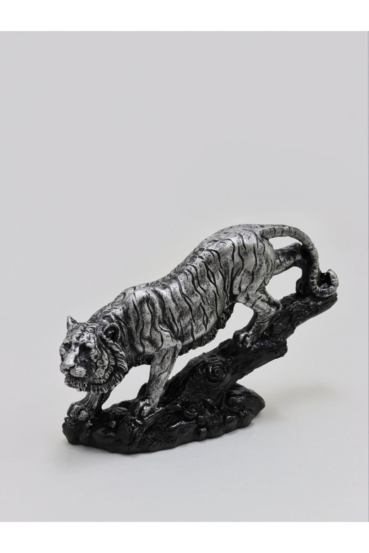 Nsthomedesign Silver Ağaç Üstünde Aslan Heykeli