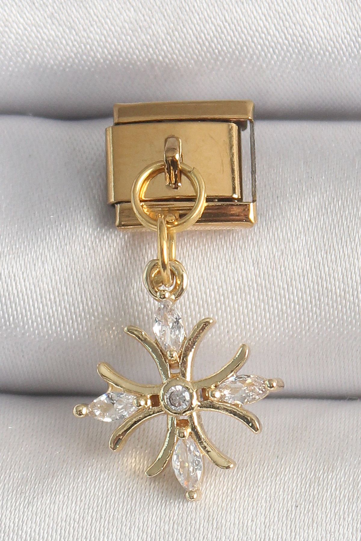 NEZADE STORE 316L Çelik Gold Renk Sallantı Zirkon Taşlı Kar Tanesi Model Nomination Charm - TJ-BC1341