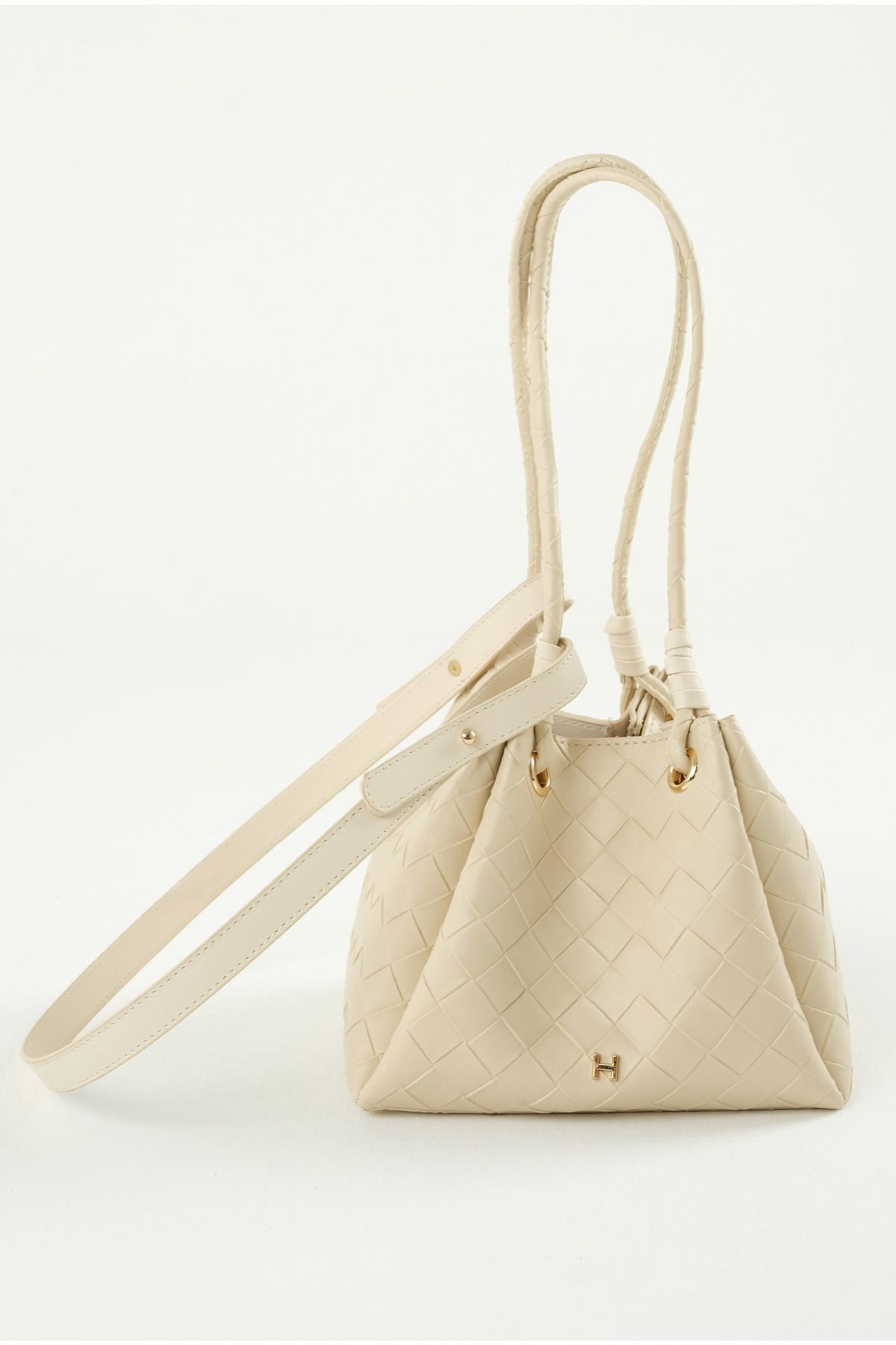 HEQA-Knitted Bucket Bag Beige 5