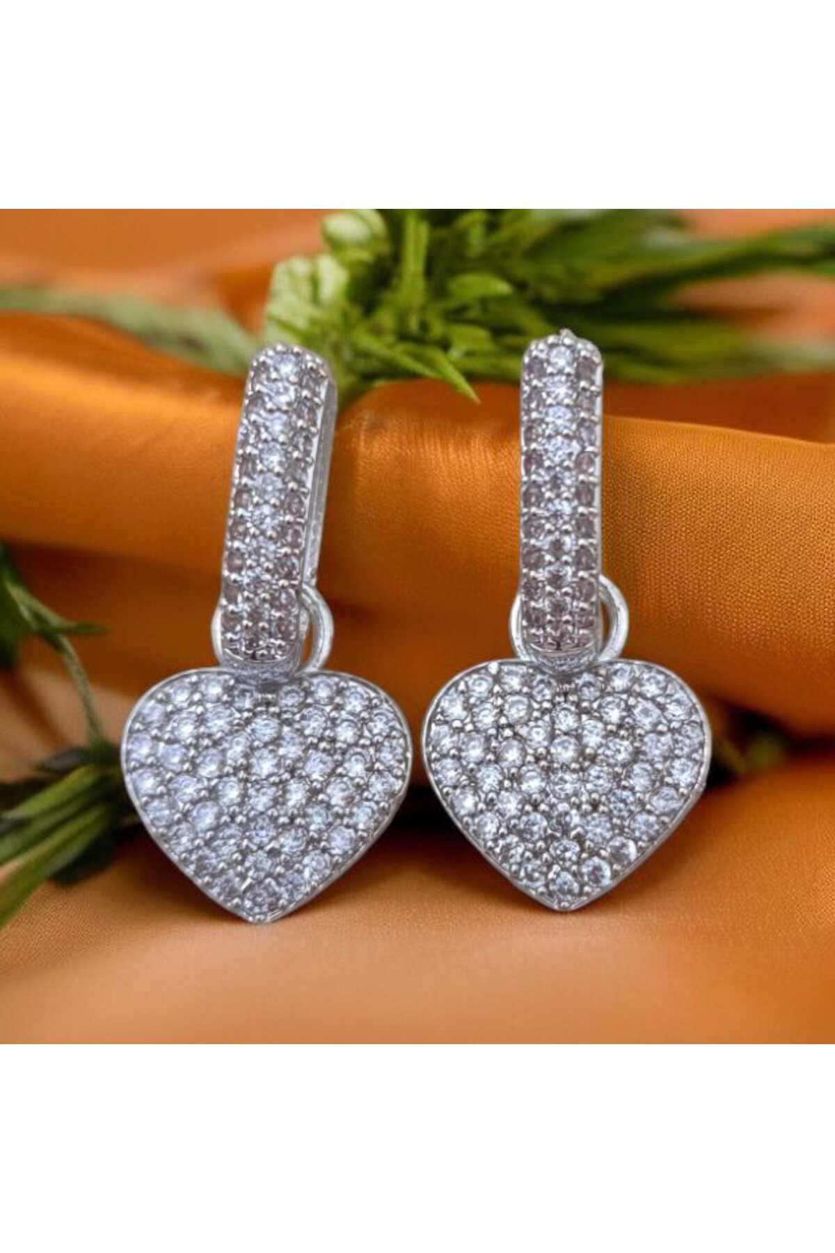 feyza collection Zirkon Taşlı Sallantılı Kalp VIP Çelik Küpe