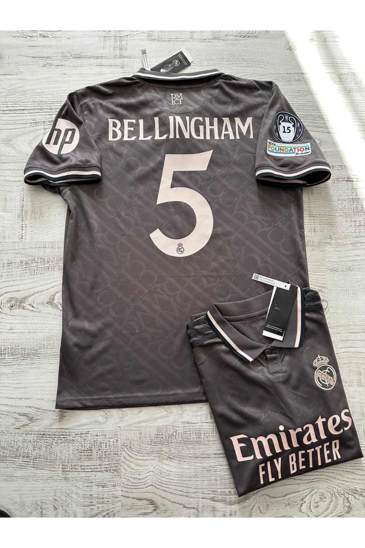 kombinezyum Real Madrid 2024/25 Sezonu #5 JUDE BELLİNGHAM Alternatif Forması GRİ