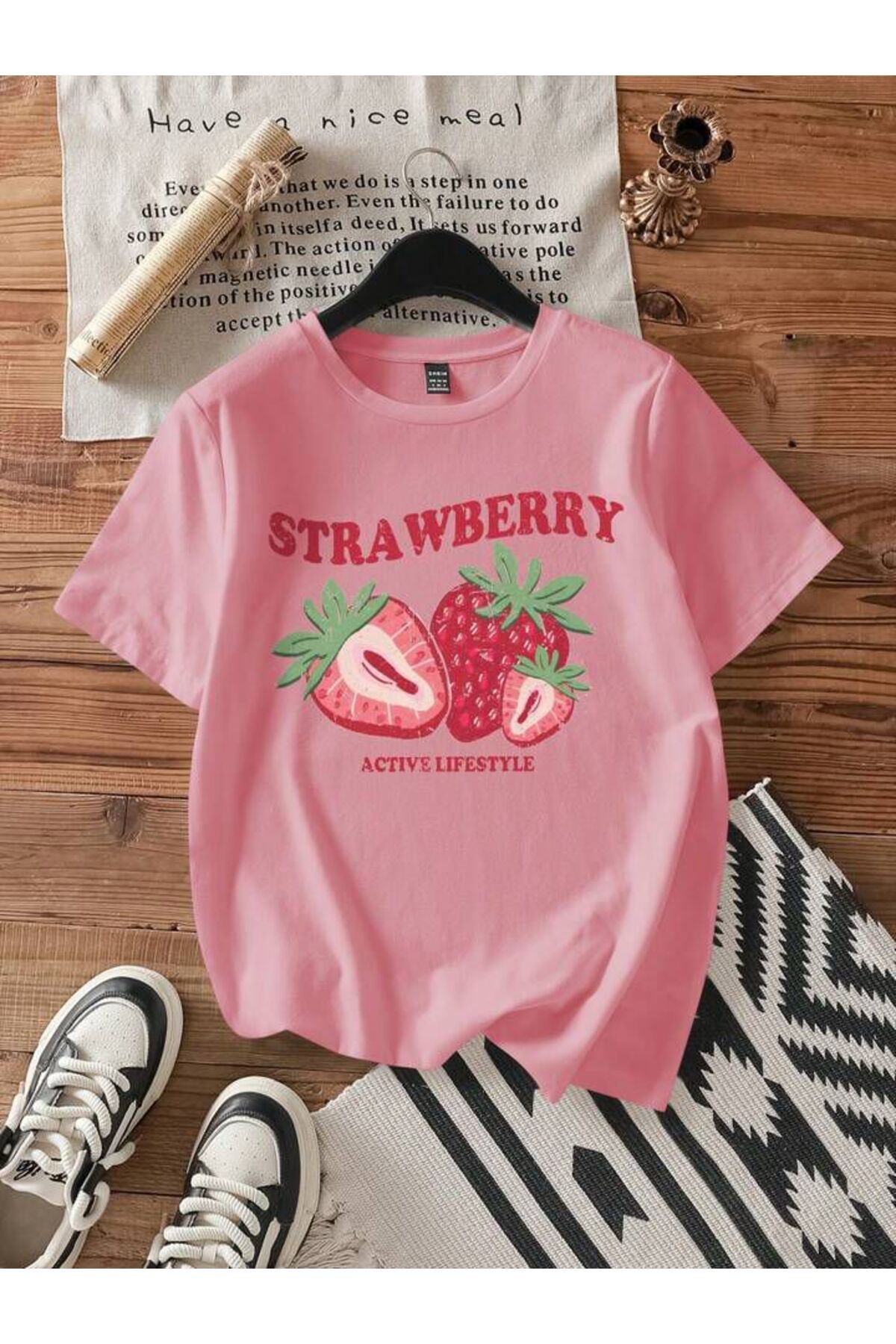 trendgar Pembe Strawberry baskılı oversize t-shirt