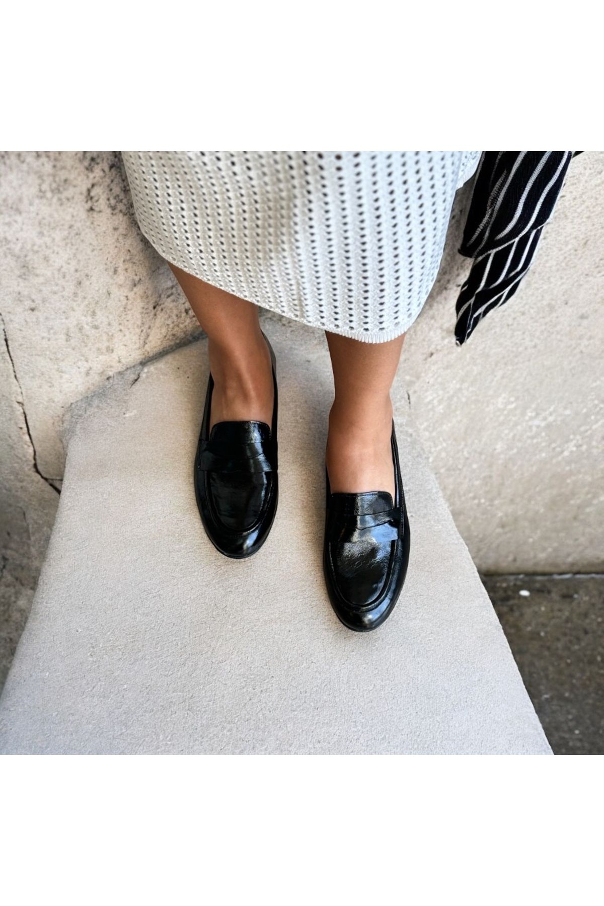 NEVE SHOES Siyah Kırışık Rugan Hakiki Deri Kadın Loafer Ayakkabı
