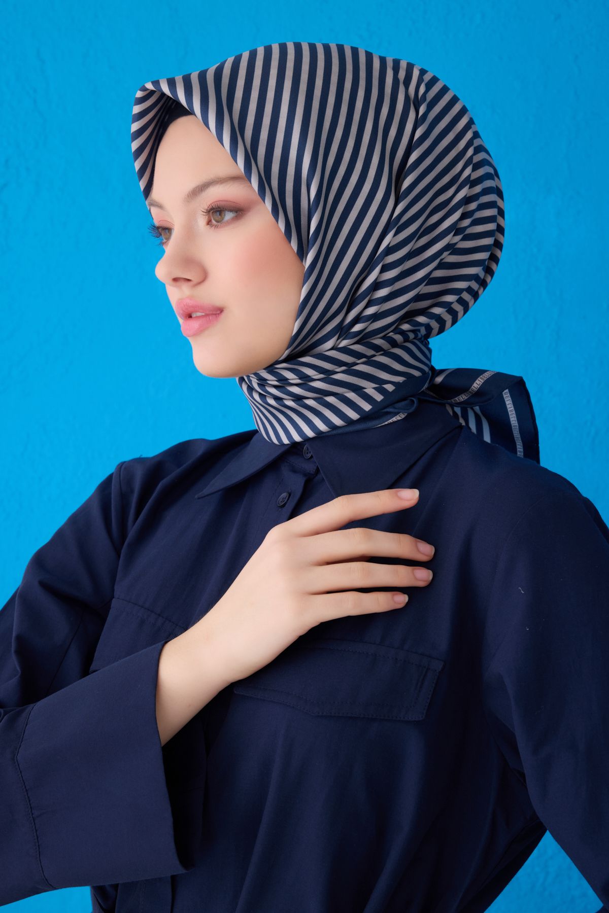 Belli Twill İpek Eşarp Lacivert, Gri