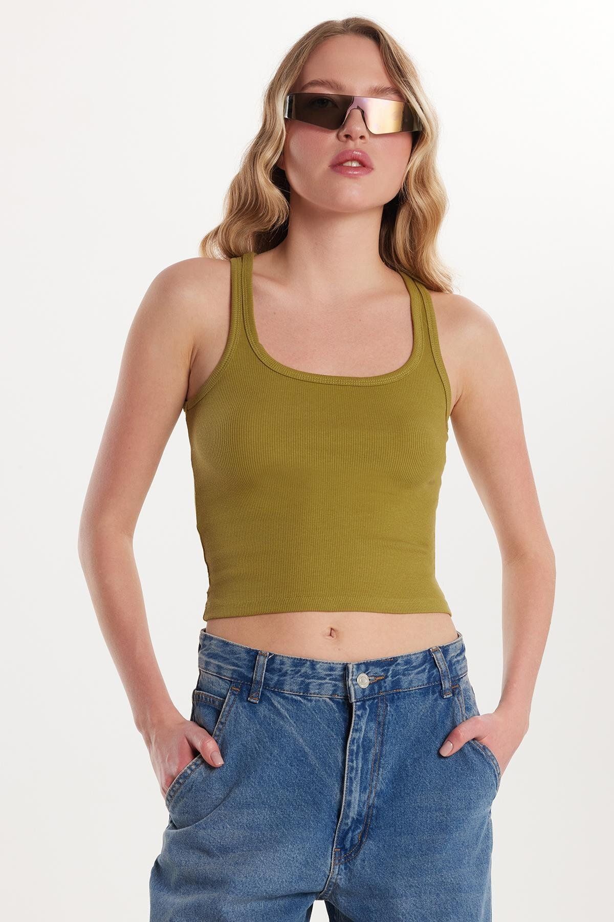 Tudors Kadın Slim Fit Dar Kesim İnce Askılı U Yaka Yeşil Atlet
