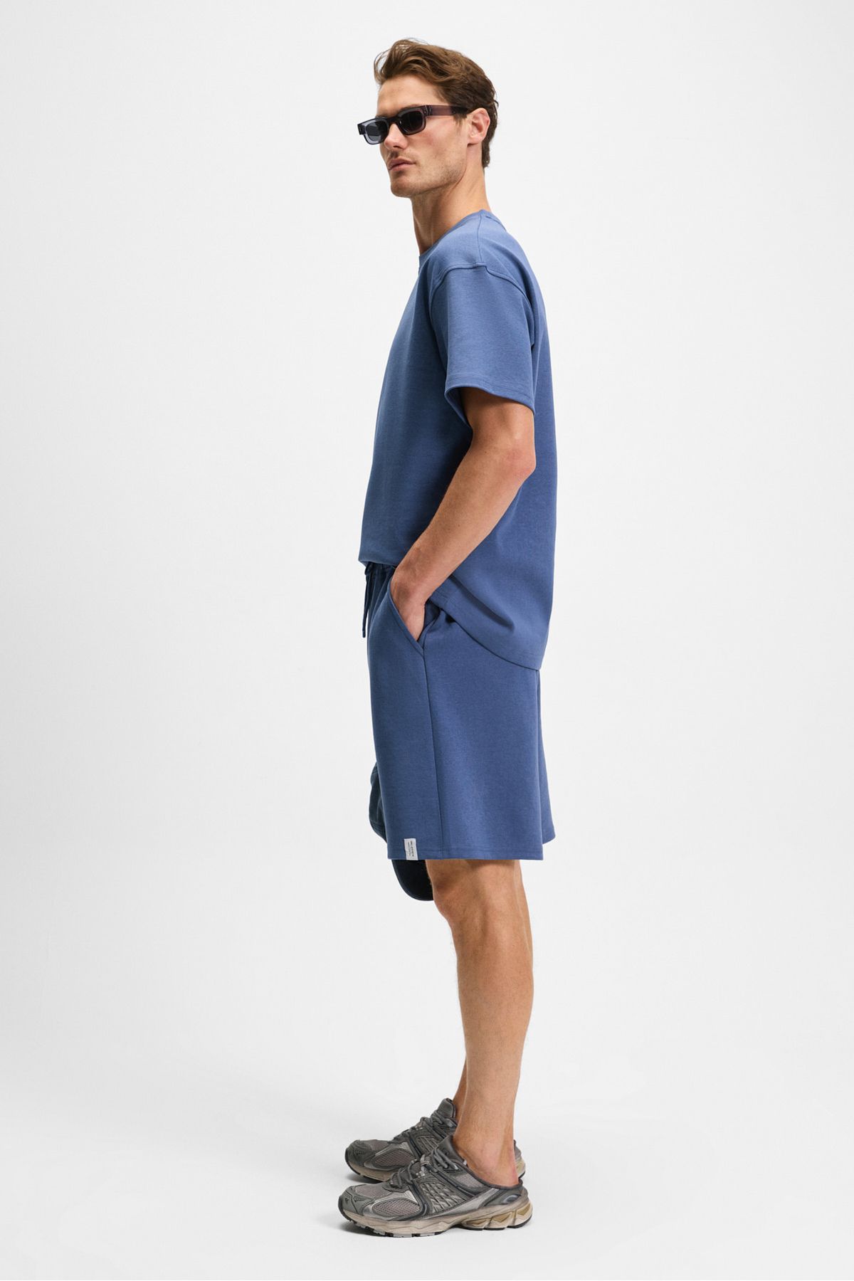 GRIMELANGE-Bailey Men's Relaxed Fit Indigo Shorts with Elastic Waist Back Single Pocket Cord 4