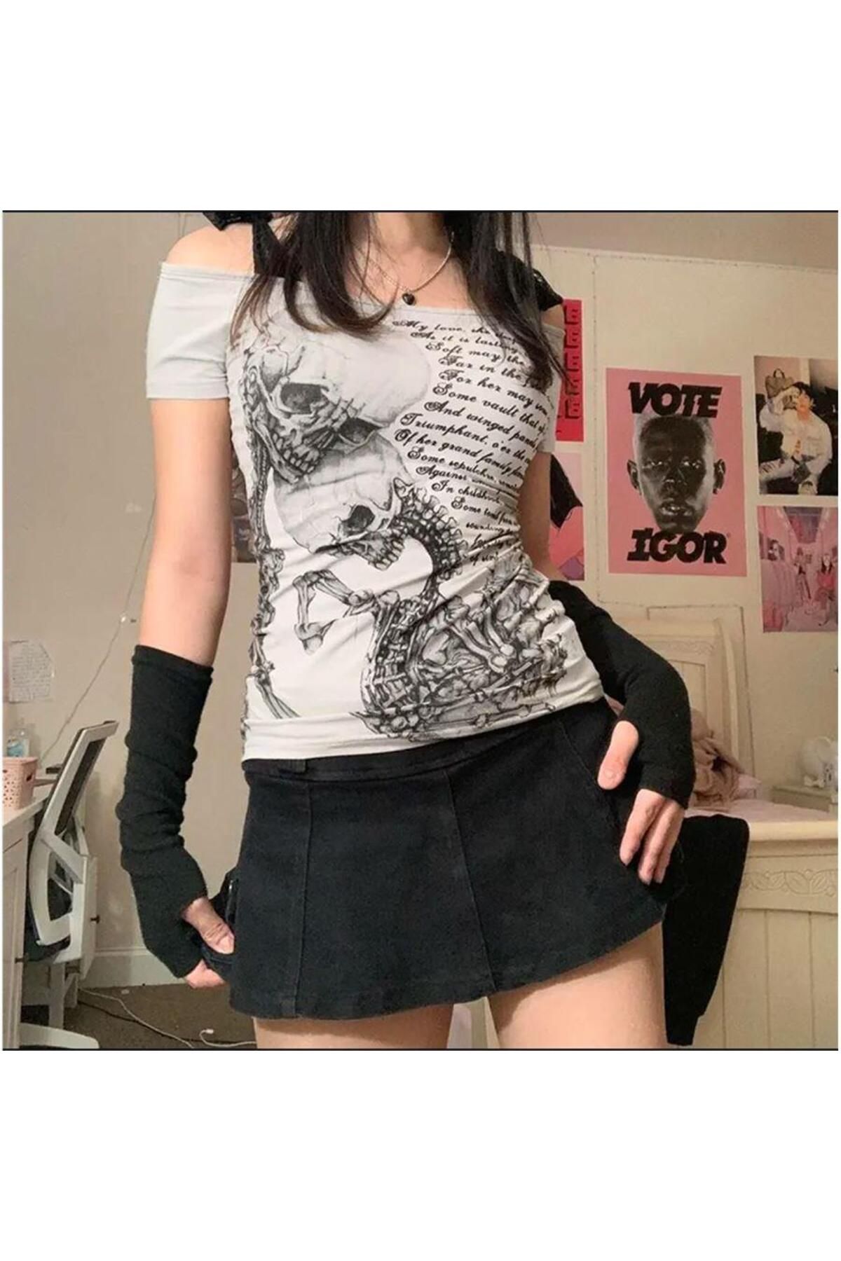 Pop Giyim Ekru Skulls Letter Love Body Cyber Grunge Madonna Yaka Kısa Kollu Crop Tişört