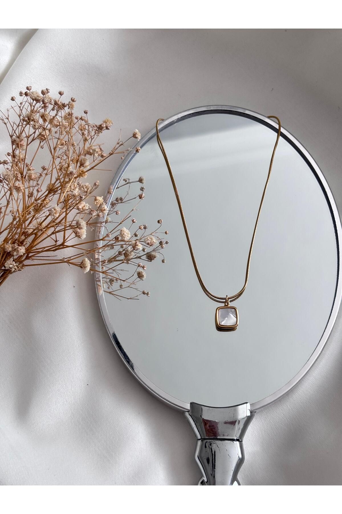 Bellamy Jewelry Kare Formlu Doğal Taş Kolye