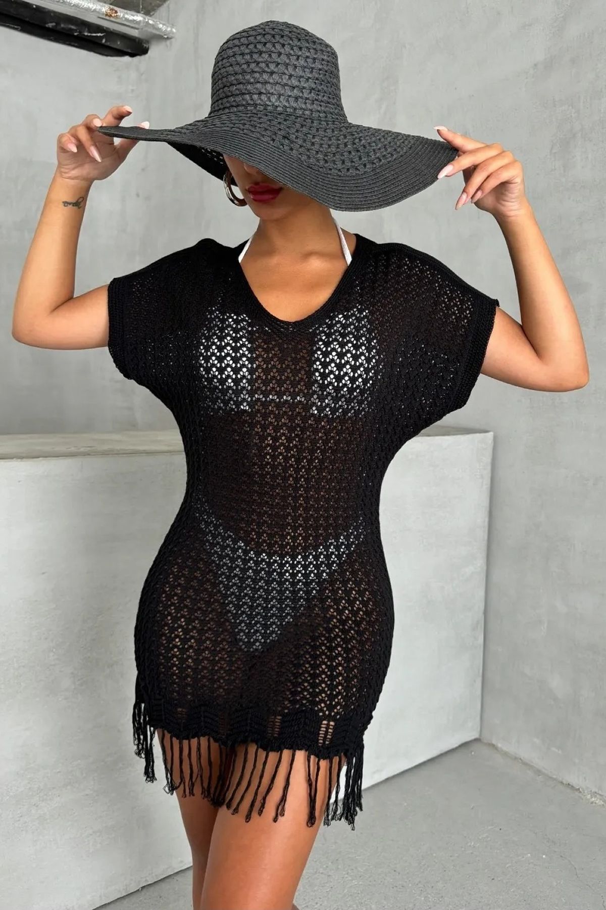 AQE FASHION Kadın File Örgü Mini Plaj Elbisesi Püsküllü Bikini Üstü Siyah Tunik