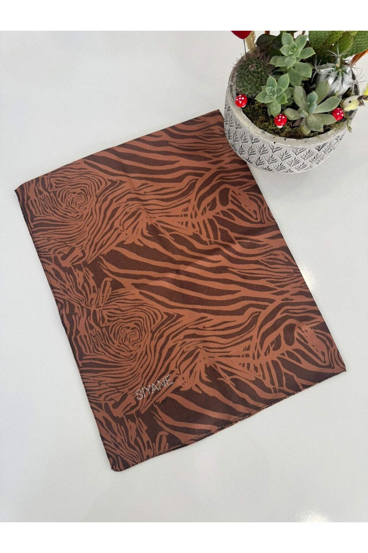 Siyane Kadın SEN2207 Zebra Desenli Şal