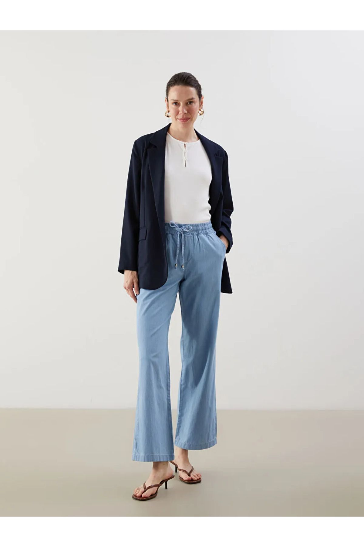 LC Waikiki LCWAIKIKI Classic Bej Beli Lastikli Wideleg Kadın Jean Pantolon